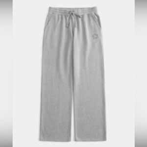 Hollister Women’s Sweatpants - Gray - EUC/LN - Star Detail Size Medium Long